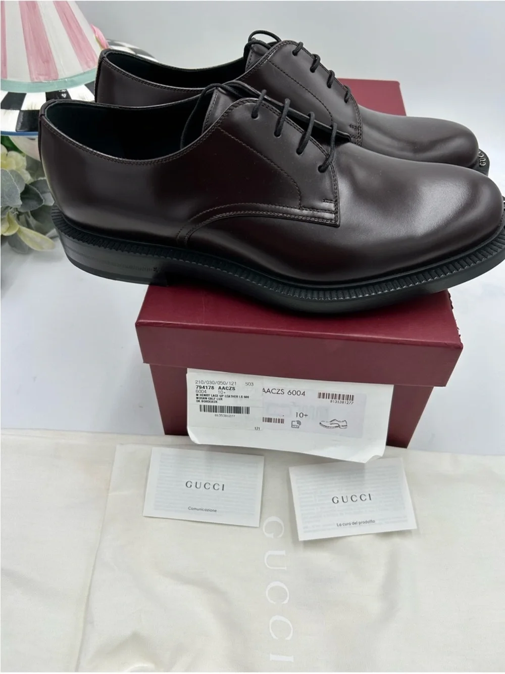 Men’s Gucci logo lettering cord, Van Derby shoes size 10.5 fits 11 US